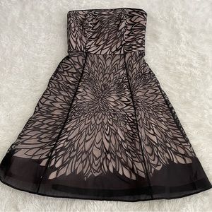 WHITE HOUSE BLACK MARKET Strapless Formal/Party Dress Women’s 2 Black/Pink Lined